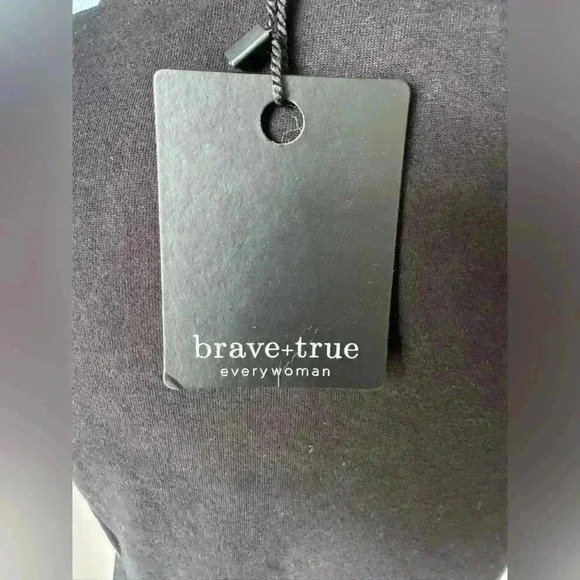 NEW Brave + True Gigi Tee ~ Black ~ XS - Picture 6 of 7